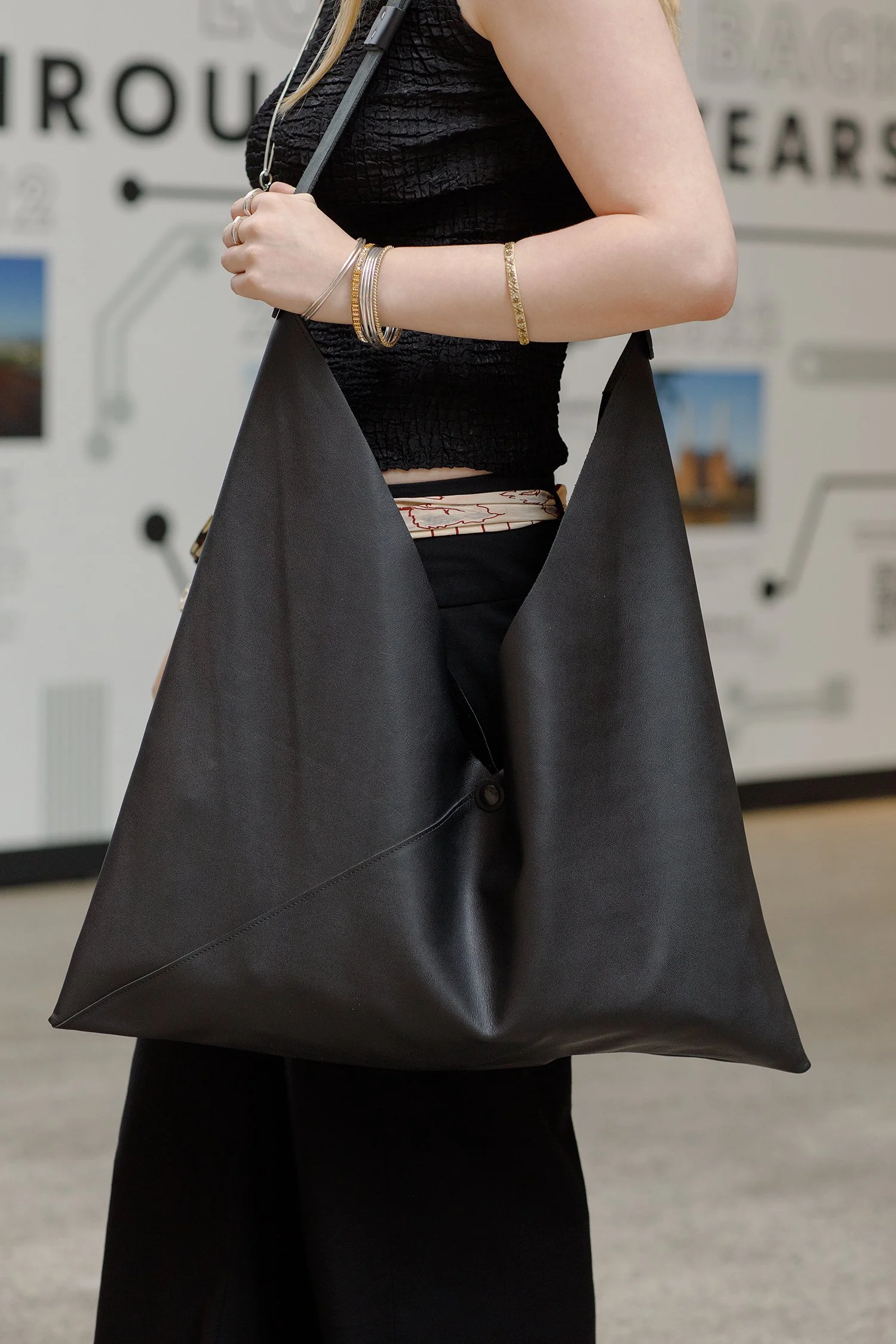 Black leather crossbody hobo bag 2025